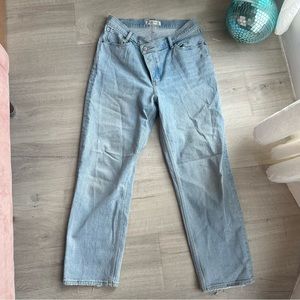 Abercrombie and Finch Jeans - The Dad High Rise Jean Petite/Short